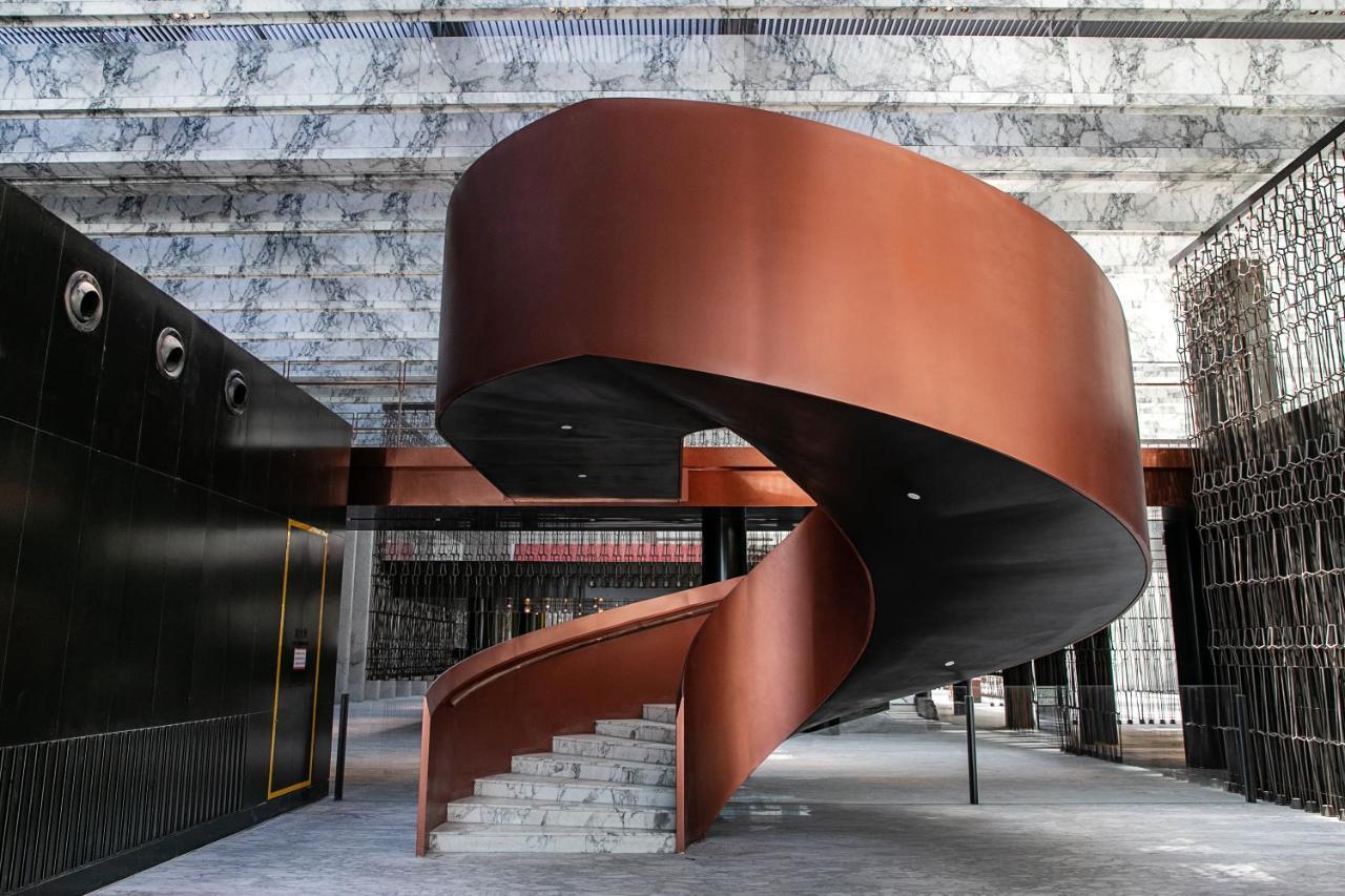 Hotel Mumian Beijing Daxing International Airport, Part Of Hyatt Esterno foto Spiral staircase