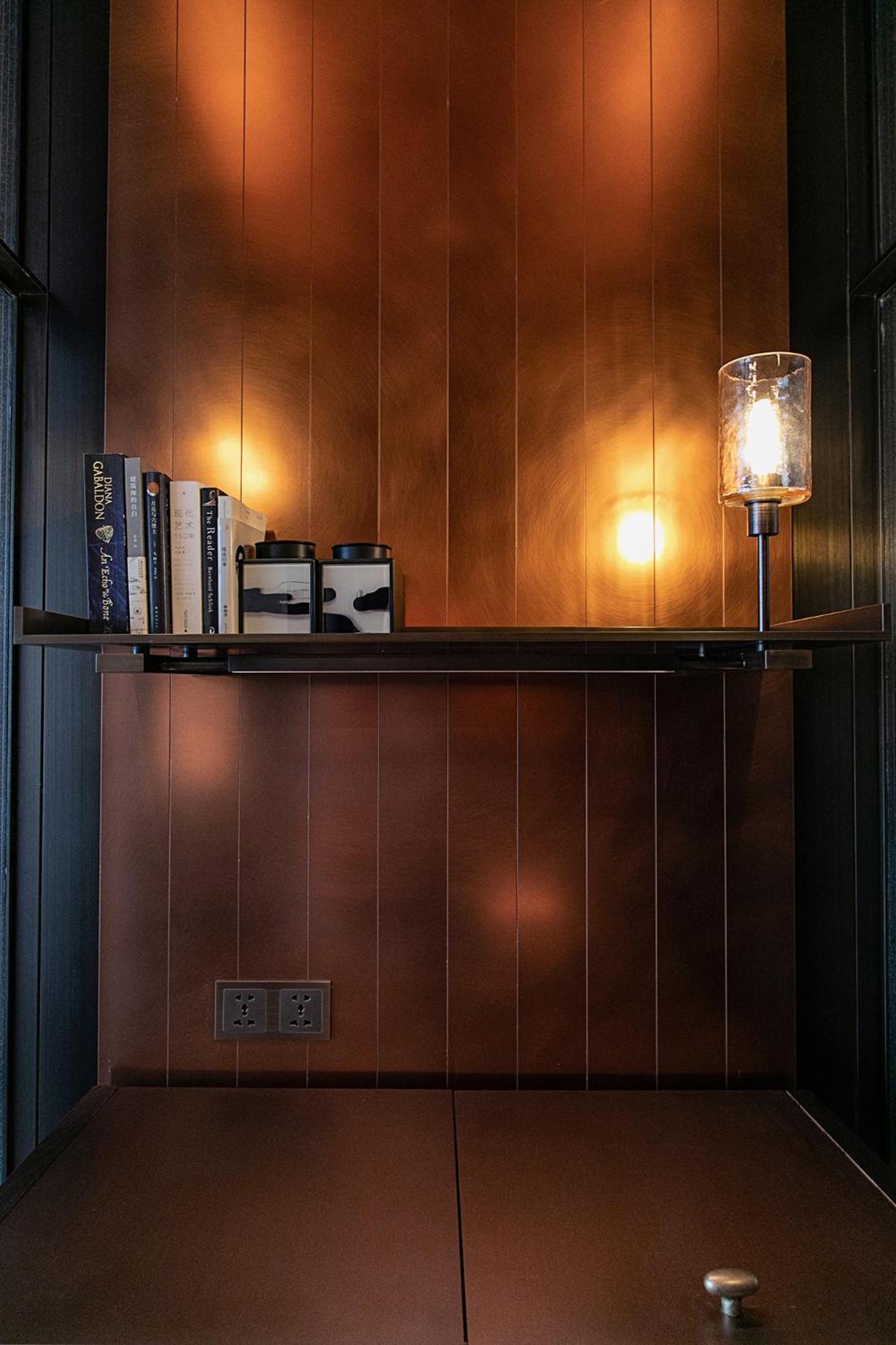 Hotel Mumian Beijing Daxing International Airport, Part Of Hyatt Esterno foto A shelf with a lamp